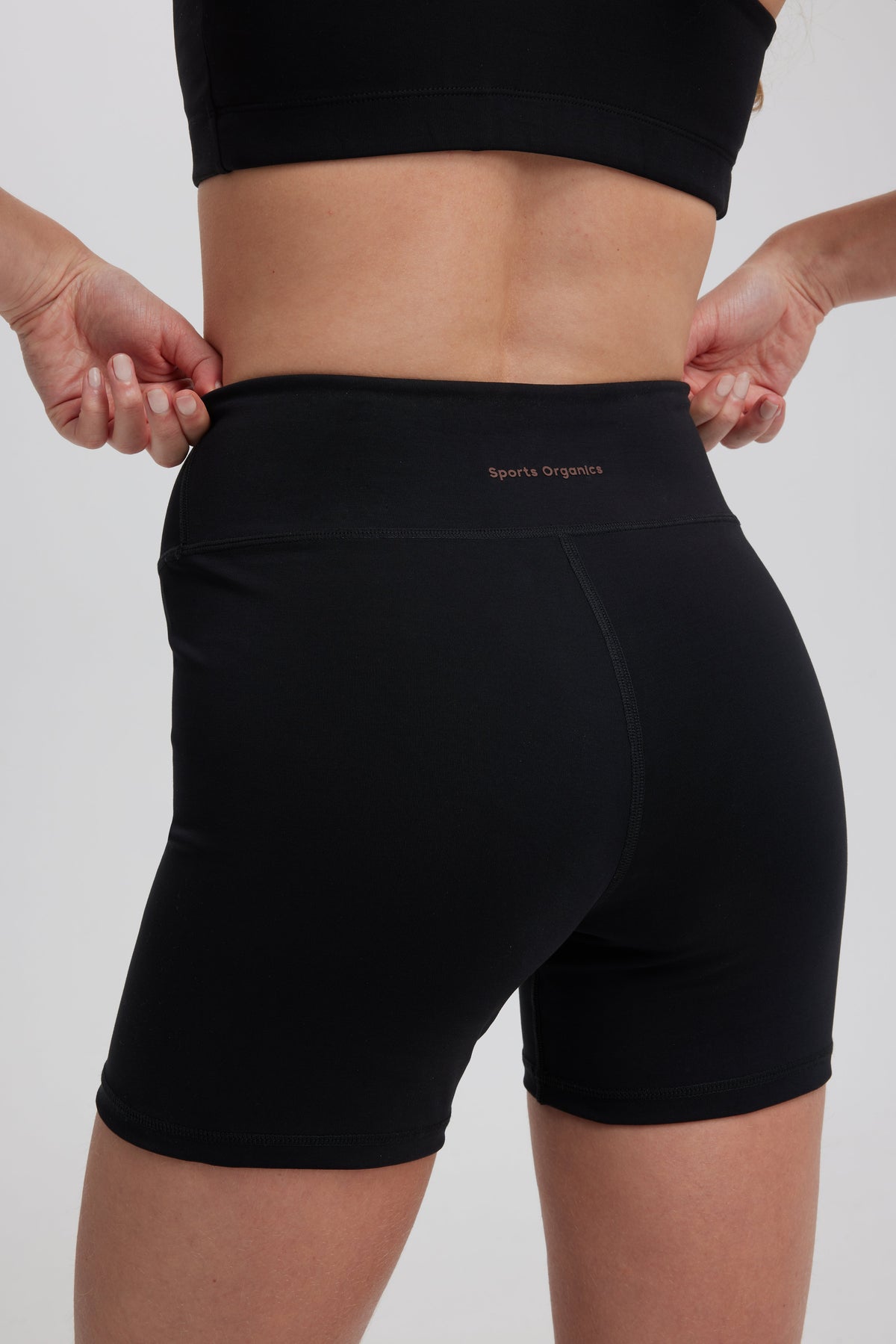 Flo organic cotton bike shorts in black, back view
